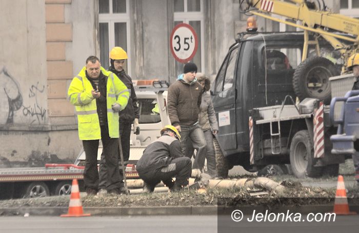 JELENIA GÓRA: Ubywa latarni przy ulicy Wolności