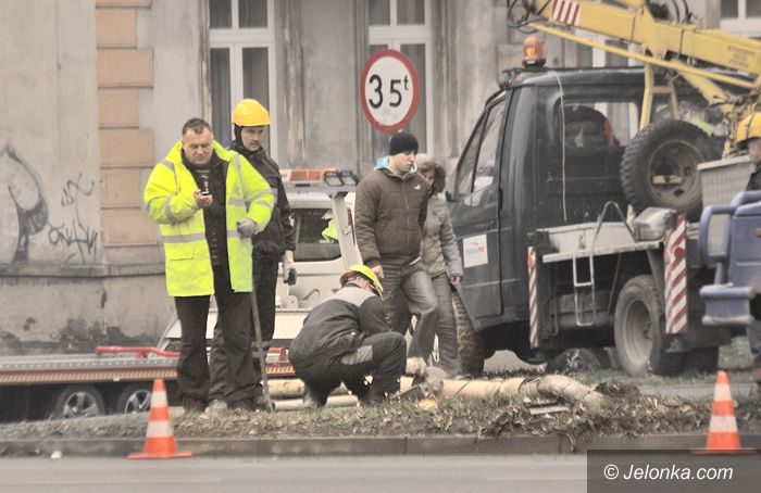JELENIA GÓRA: Ubywa latarni przy ulicy Wolności