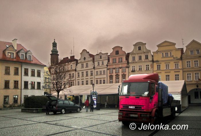 JELENIA GÓRA: Świętowanie pod namiotem w Rynku