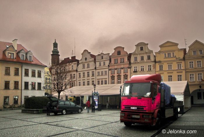 JELENIA GÓRA: Świętowanie pod namiotem w Rynku