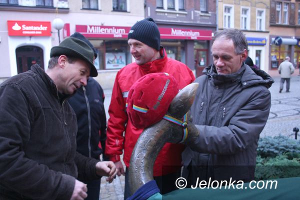 Jelenia Góra: Jelonek troskliwie odziany