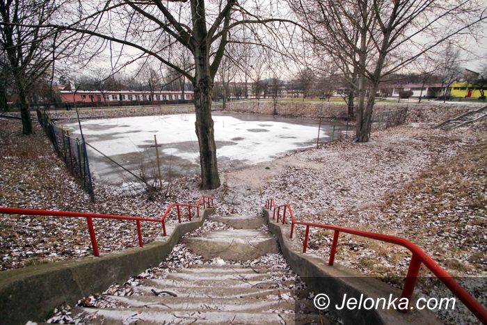JELENIA GÓRA: (Nie) poszaleli na lodowisku