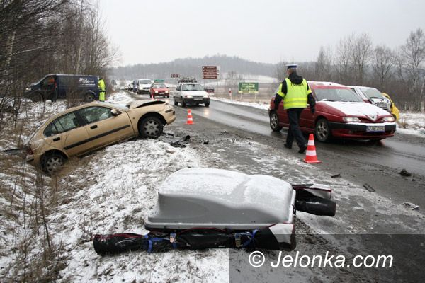 REGION: Uwaga! Bardzo ślisko i kolizje na drogach