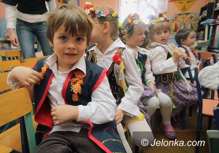 JELENIA GÓRA/ KRAJ: Więcej stresów dla sześciolatków