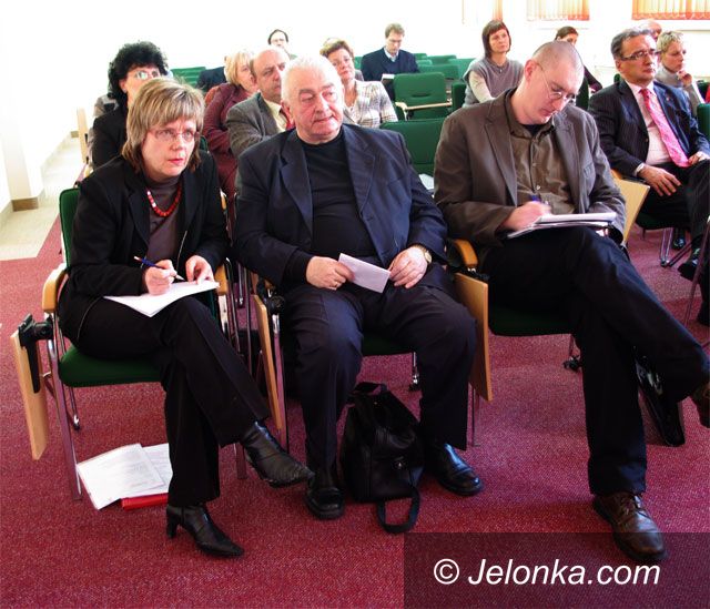 JELENIA GÓRA: Jak zapewnić fachowcom lepszy start