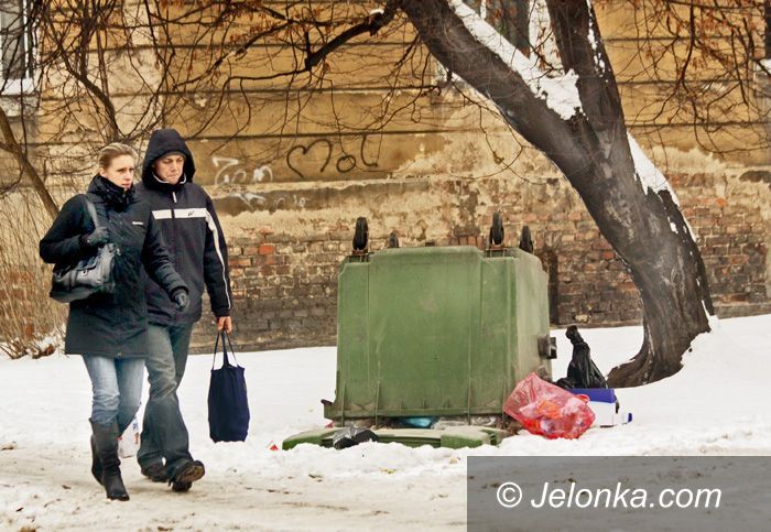 JELENIA GÓRA: Przewróciło się, niech leży!
