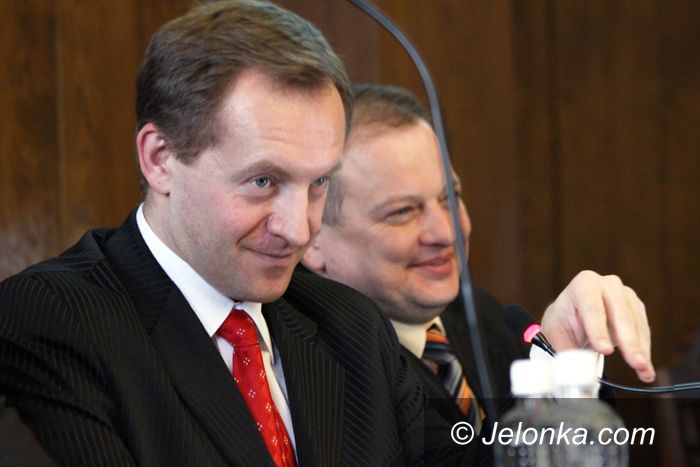 JELENIA GÓRA: Budżet „przeszedł” bez znacznego poparcia