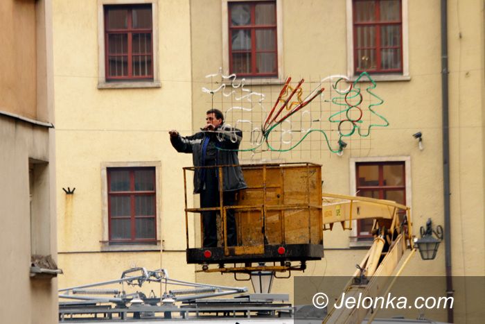 JELENIA GÓRA: Świąteczny blask gaśnie w Rynku