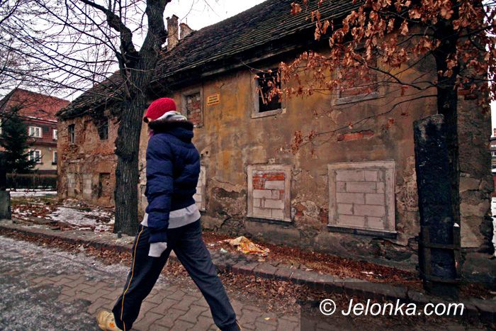 JELENIA GÓRA: Kilińskiego się sypie