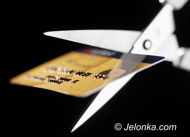 JELENIA GÓRA: W sidłach karty kredytowej