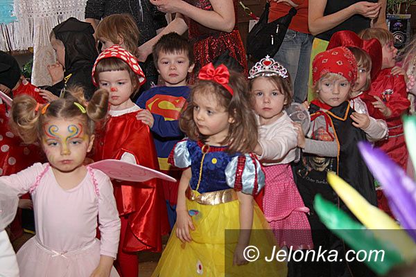 JELENIA GÓRA: Karnawałowe szaleństwo w przedszkolach