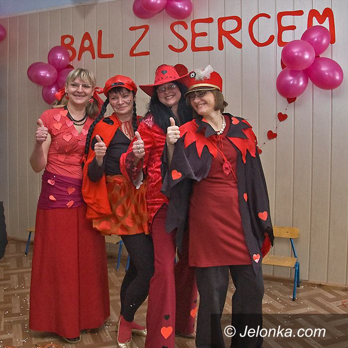 JELENIA GÓRA: W tan z kostuchą i spidermanem