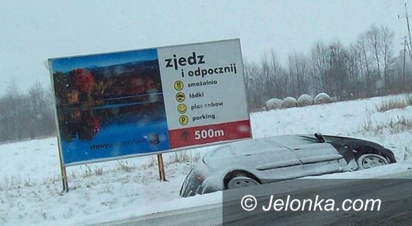 JELENIA GÓRA/ REGION: Śnieg daje popalić kierowcom