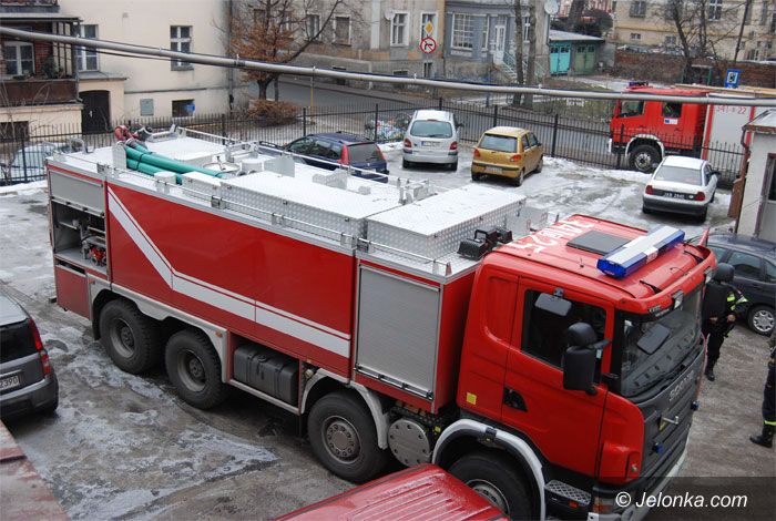 JELENIA GÓRA: Wóz strażacki jak się patrzy