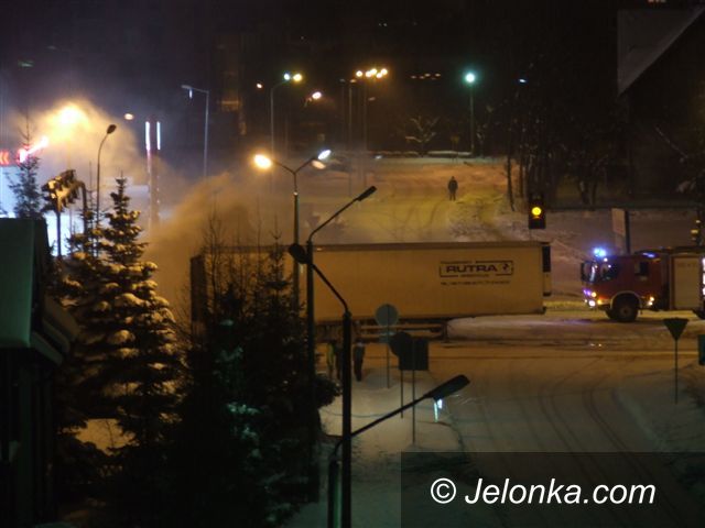 JELENIA GÓRA: Wadliwe hamulce przyczyną pożaru tira