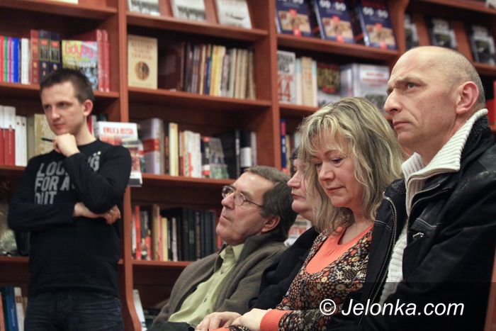 JELENIA GÓRA: O diabłach, kobiecości, stosunku przerywanym i teatrze