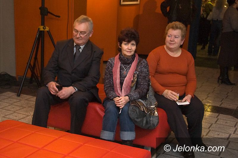 JELENIA GÓRA: Mocne zdjęcia z głębią treści