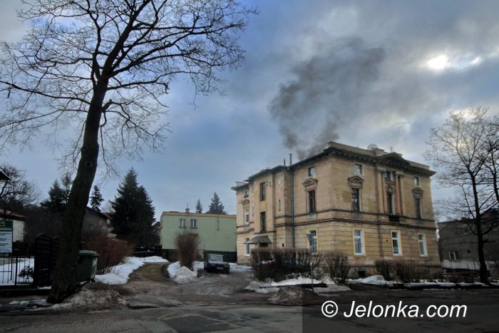 JELENIA GÓRA: Dym dusiciel