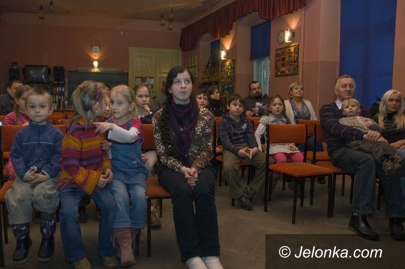 JELENIA GÓRA: Strach na wróble i szalona krowa, czyli kochajmy teatr