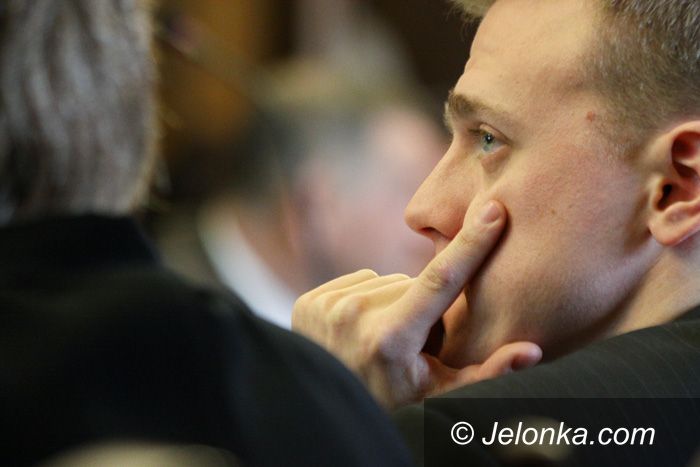 JELENIA GÓRA: Po błędach w uchwale rady, sport pod kreską