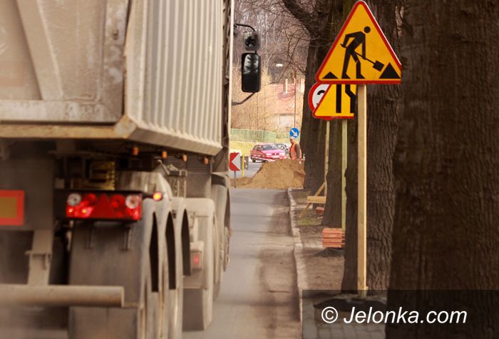 JELENIA GÓRA: Wąskie gardło na Słowackiego