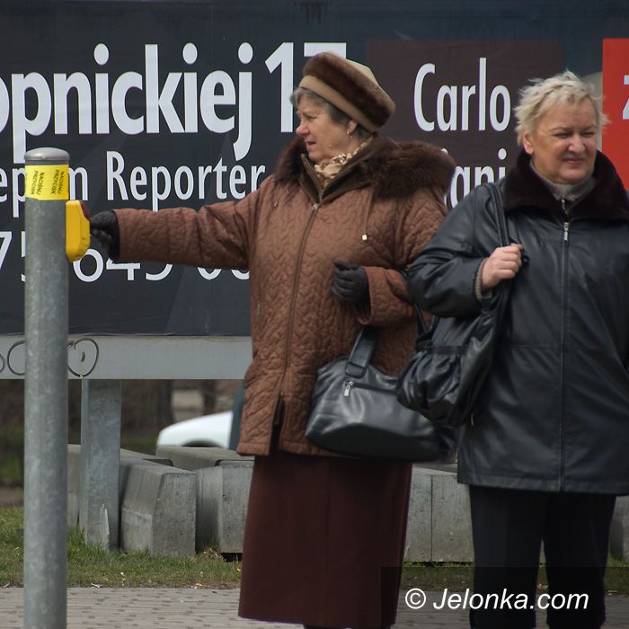 JELENIA GÓRA: Zielone światło? Sprintem przez pasy!