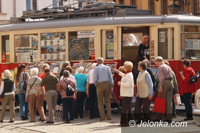 JELENIA GÓRA: „Ruszył” tramwaj na placu Ratuszowym
