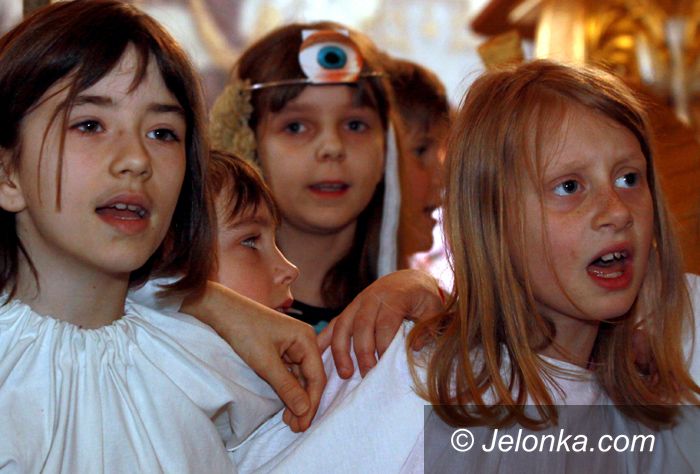 JELENIA GÓRA: Przed ołtarzem wyszli z domu niewoli