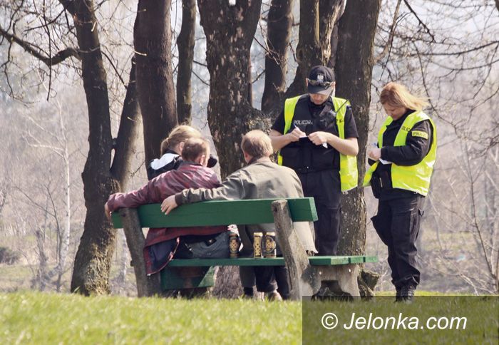 JELENIA GÓRA: Zakazane małe jasne pod chmurką