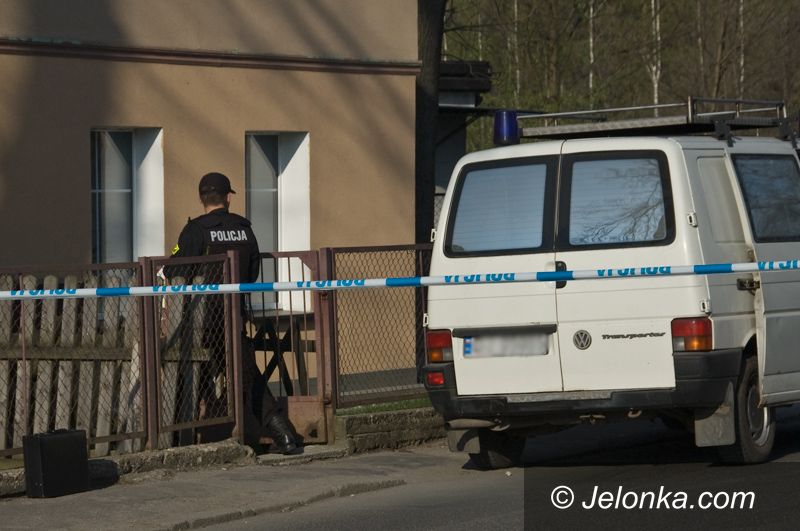 JELENIA GÓRA: Próbował zabić trzy osoby, w tym żonę i córkę