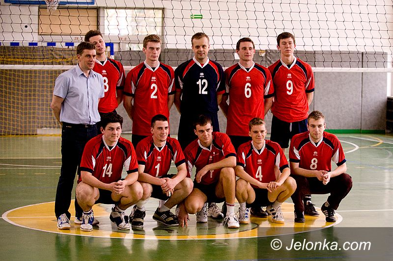 Jelenia Góra: Siatkarze AZS KK gładko pokonują Bogatynię