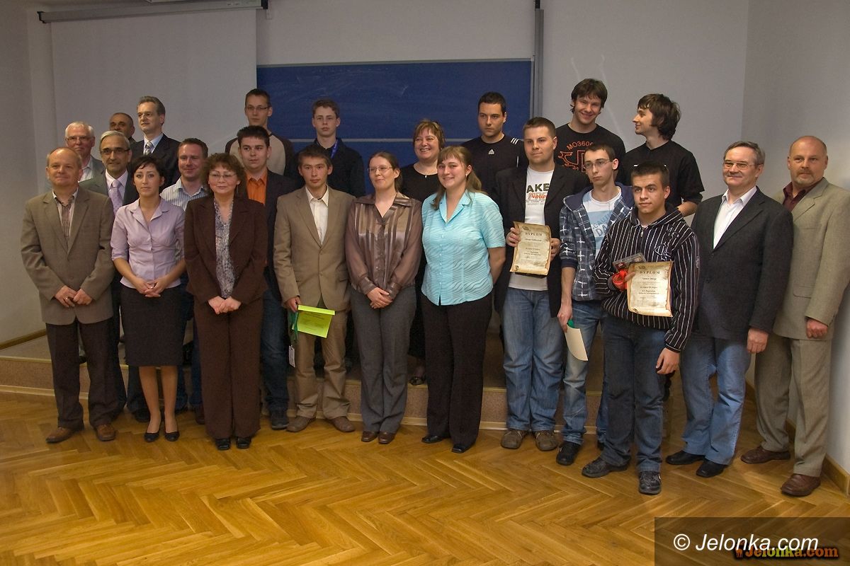 JELENIA GÓRA: Młodzi informatycy zasłużyli na medal