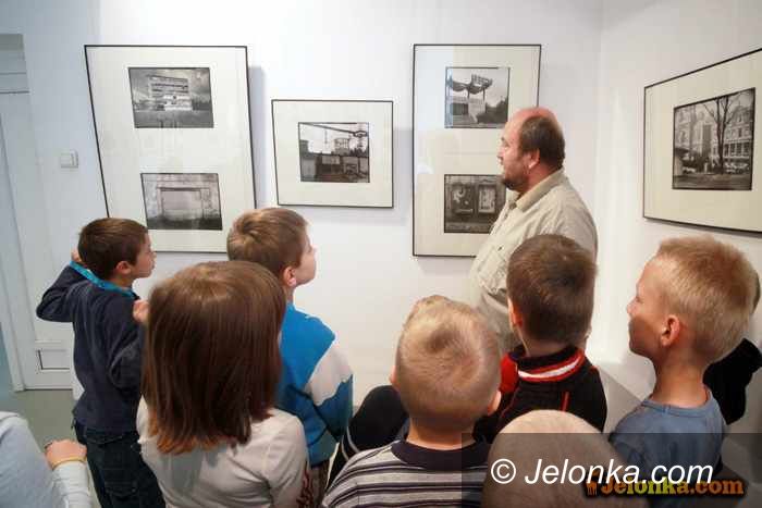JELENIA GÓRA: Oswajanie z fotografią w BWA