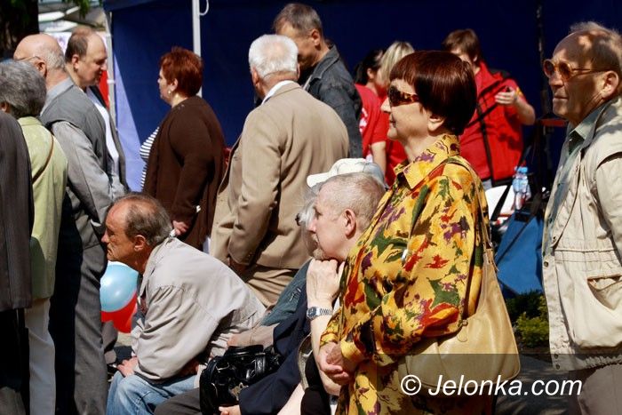 JELENIA GÓRA: Przed ciosem niechaj tyran drży – video