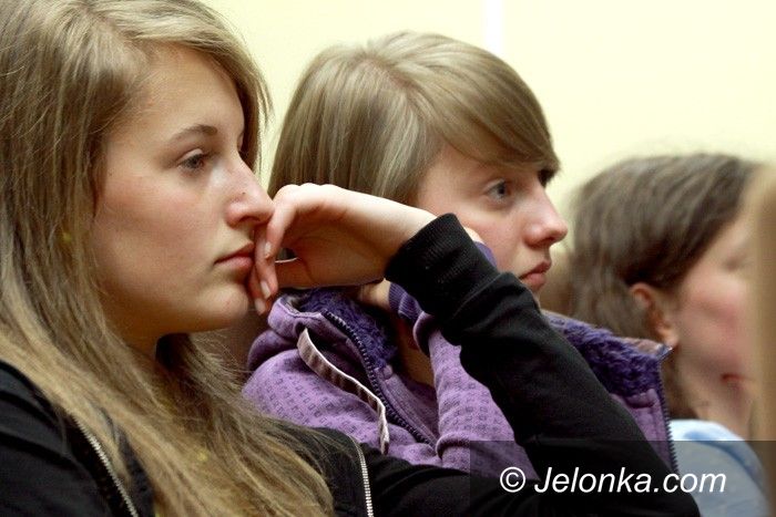 JELENIA GÓRA: Znajduje skarby w samotności