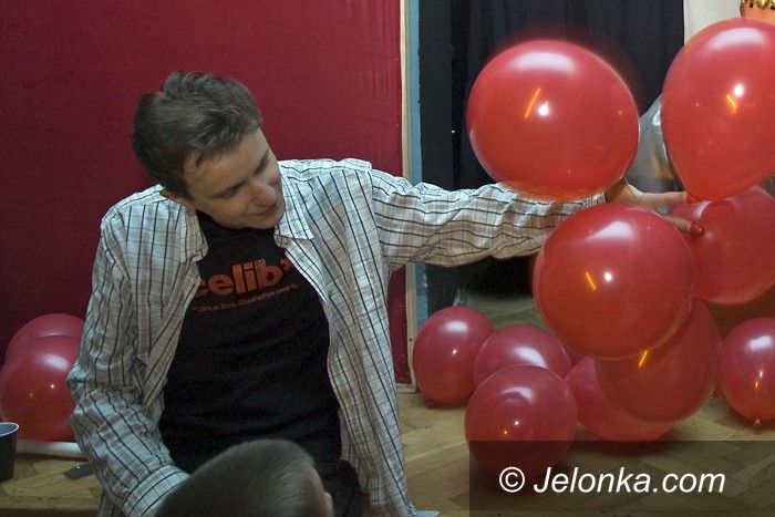 JELENIA GÓRA: Przyjaciele i uczniowie w hołdzie Artyście