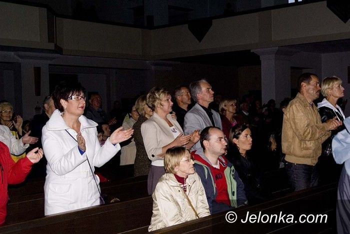 JELENIA GÓRA: Żywiołowo w rytmie gospel u Matki Boskiej