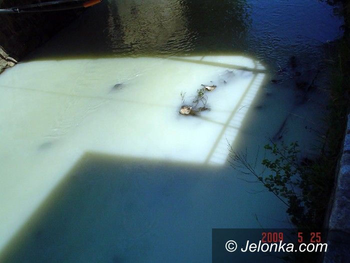 JELENIA GÓRA: Kto wylał szambo do Kamiennej