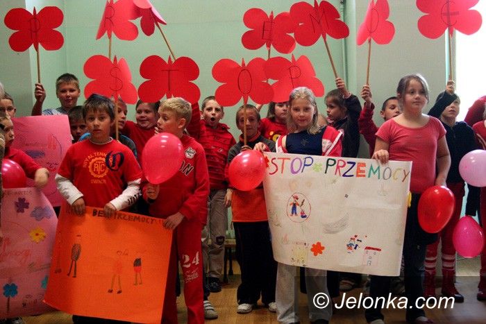 JELENIA GÓRA: Precz z przemocą w szkołach