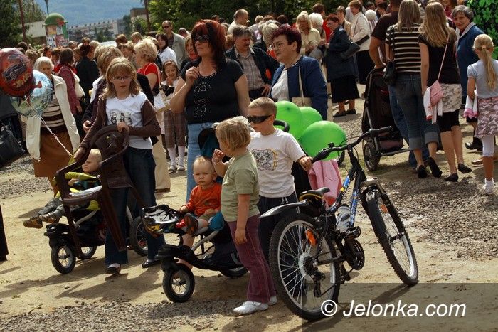 JELENIA GÓRA: Jak u św. Jana za piecem – video