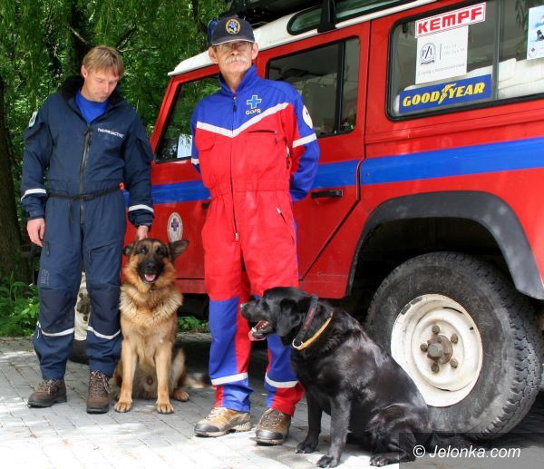 JELENIA GÓRA: Psy goprowców wyszkolone na medal