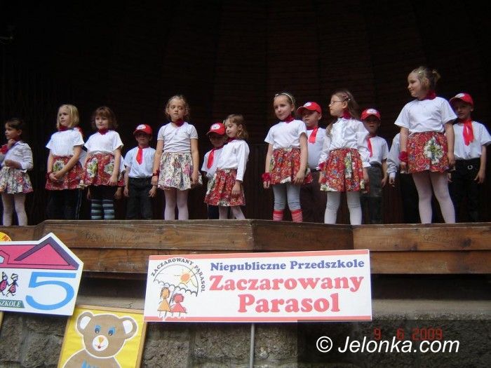 JELENIA GÓRA: Dziecięcy plener receptą na radość