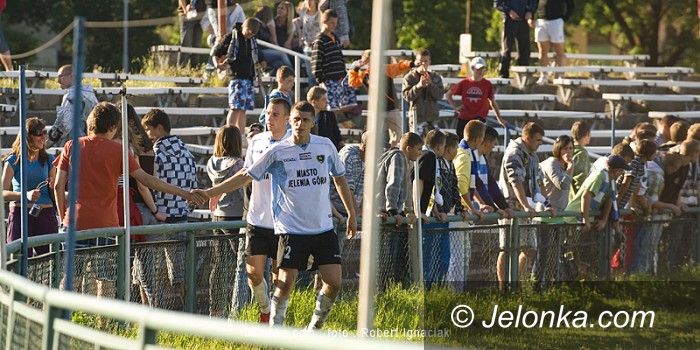 Jelenia Góra: Karkonosze zdeklasowane przez III–ligowca