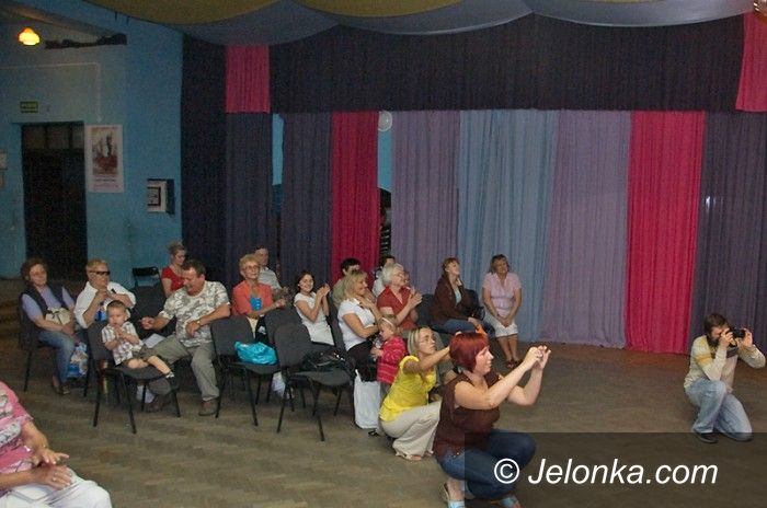 JELENIA GÓRA: Iść, ciągle iść w stronę słońca
