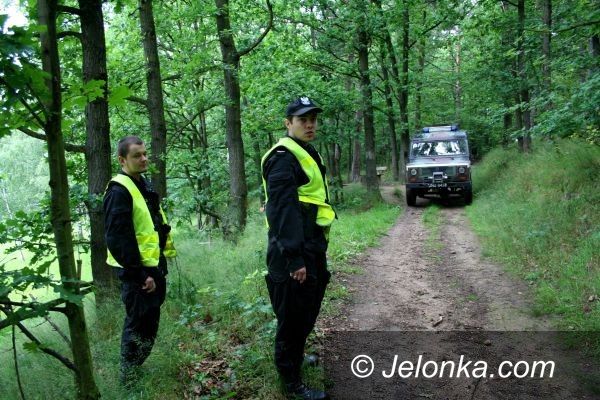 JELENIA GÓRA: Groźny niewypał w lesie