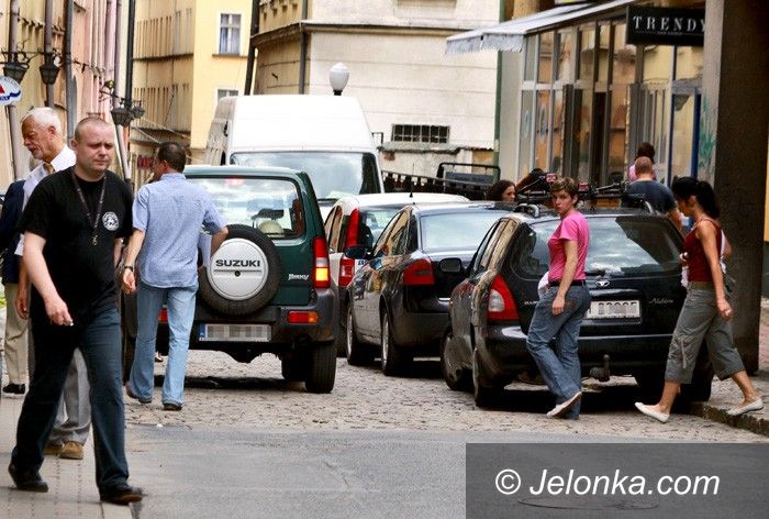 JELENIA GÓRA: Zakorkowana jak&#8230; starówka