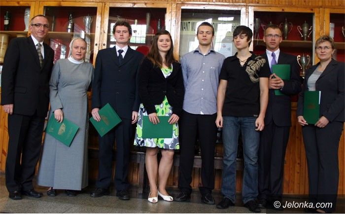 JELENIA GÓRA: Perły z „Żeroma”