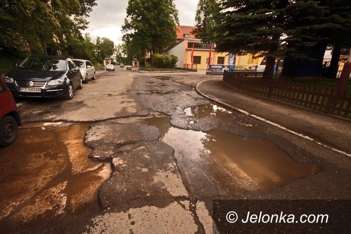JELENIA GÓRA: Po wybojach „Pod Jeleniami”