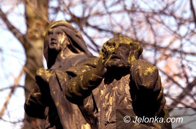 JELENIA GÓRA: Duża kasa na drogę i zabytkowe grobowce