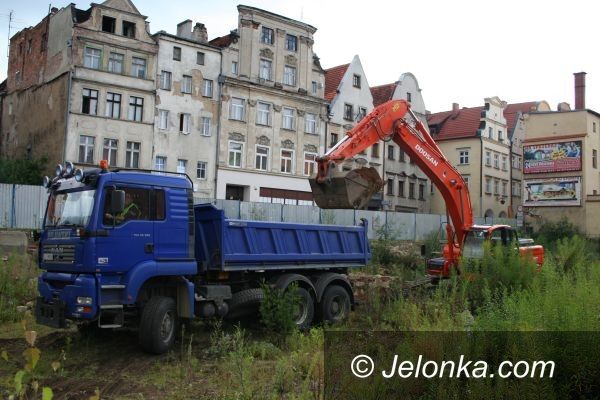 JELENIA GÓRA: Wbili pierwsze łopaty pod Pasaż Grodzki